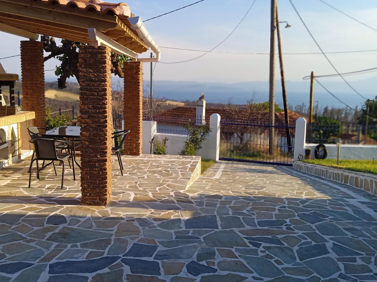 σπίτι στο βουνό αλλά μια ανάσα από τη θάλασσα Ferienhaus Paleochori