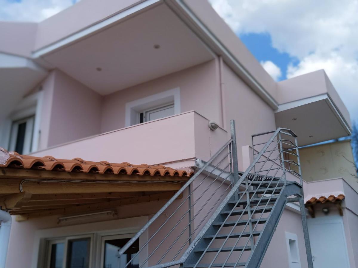 σπίτι στο βουνό αλλά μια ανάσα από τη θάλασσα בית נופש Paleochori (Euboea)