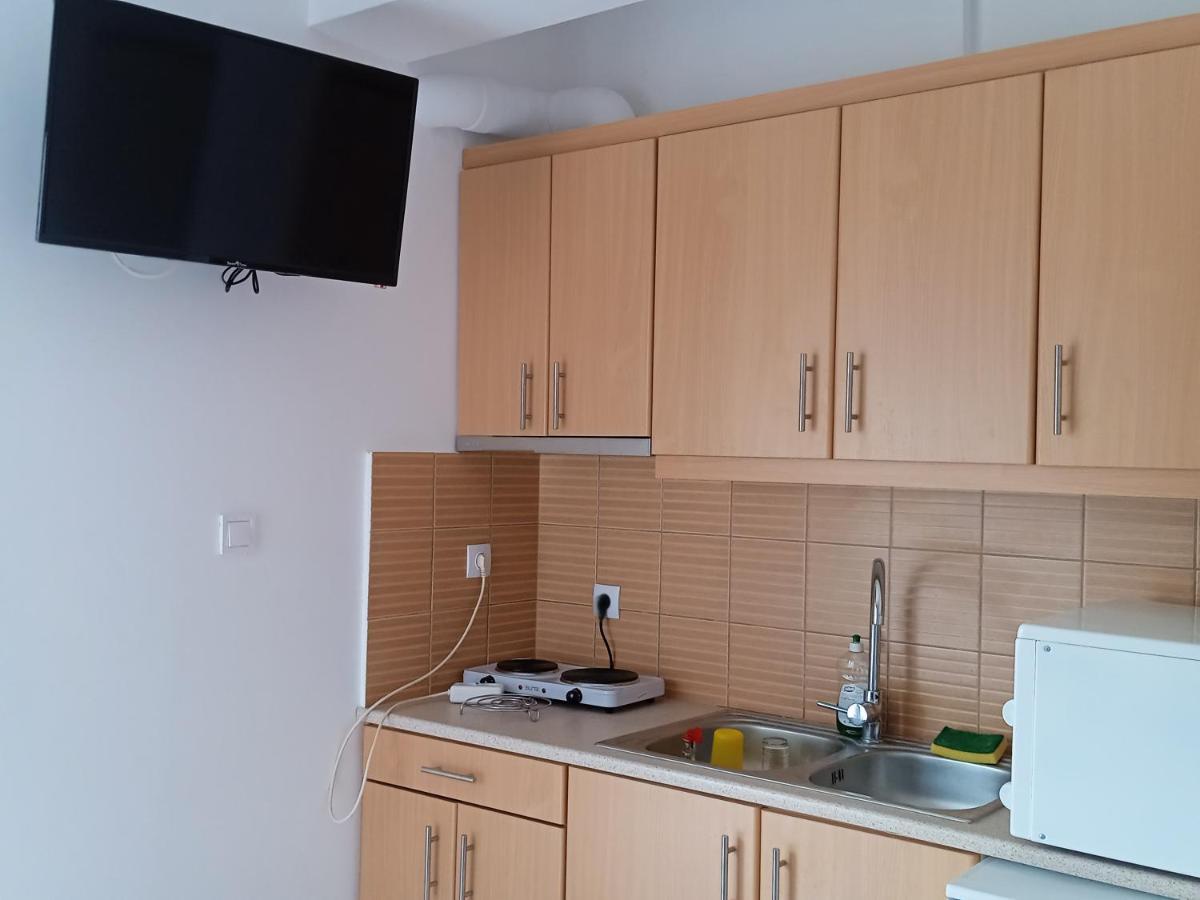 Ferienhaus σπίτι στο βουνό αλλά μια ανάσα από τη θάλασσα *