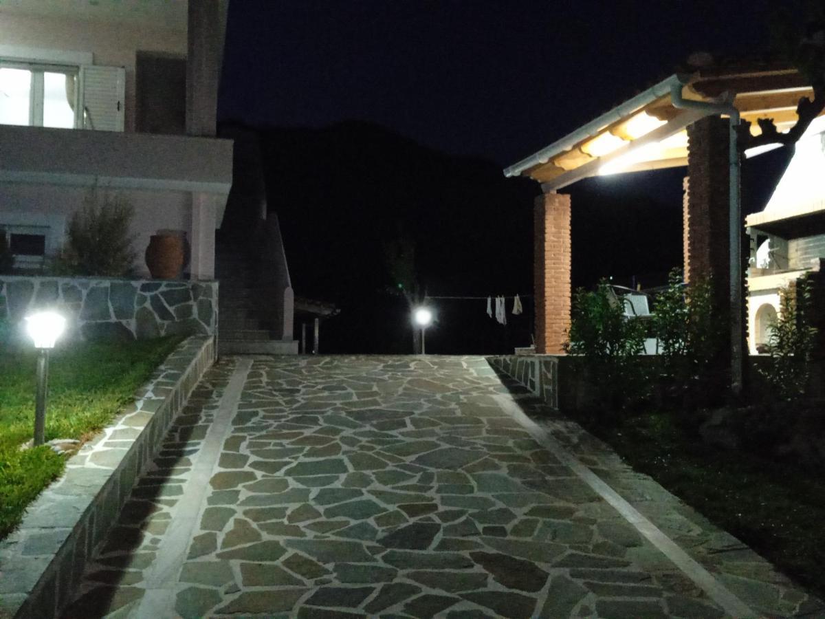 σπίτι στο βουνό αλλά μια ανάσα από τη θάλασσα Ferienhaus Paleochori (Euboea)